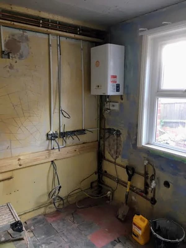 Kitchen refit & decorate, before